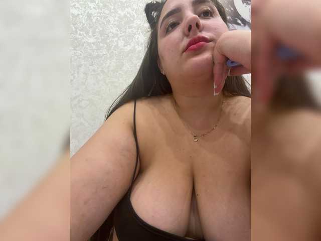 Alisaay live cam on BongaCams