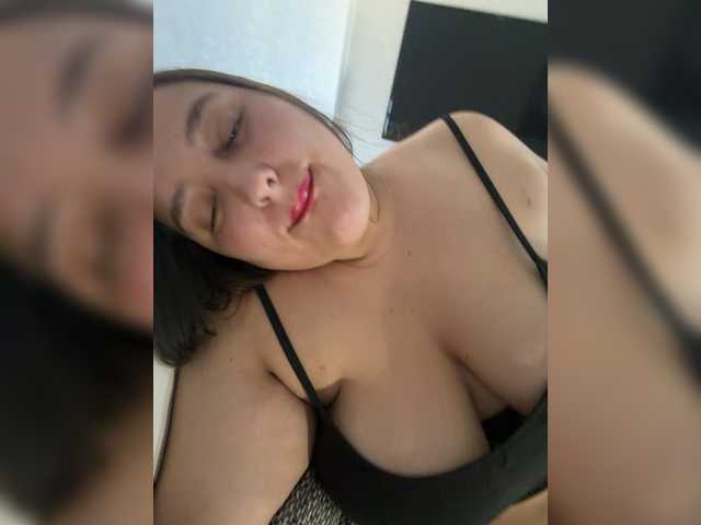 Alisaay live cam on BongaCams