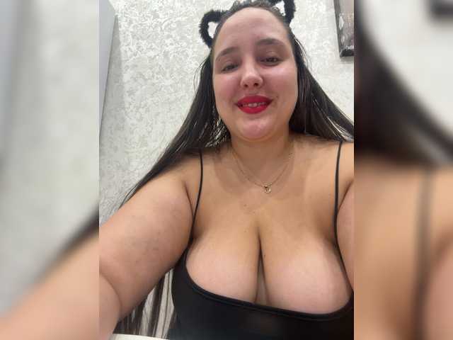 Alisaay live webcam show