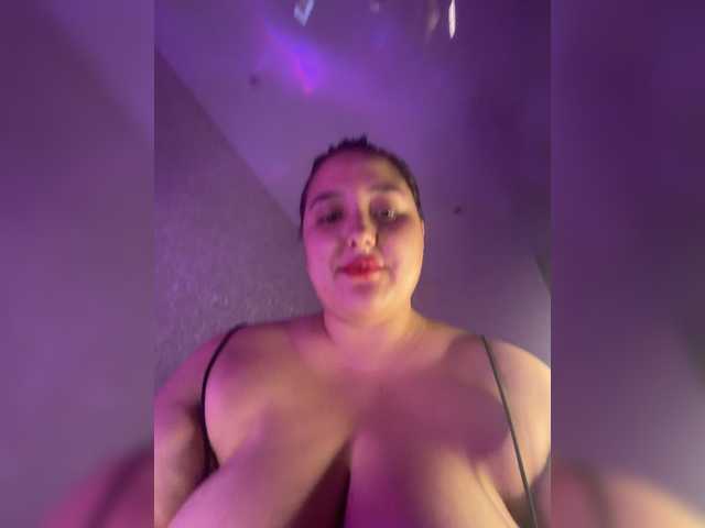 Alisaay live cam on BongaCams