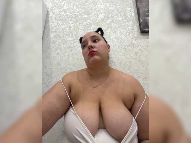 Alisaay live webcam show