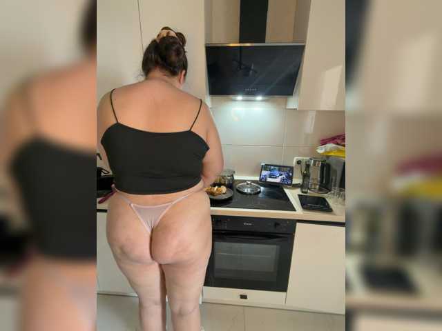 Alisaay live cam preview