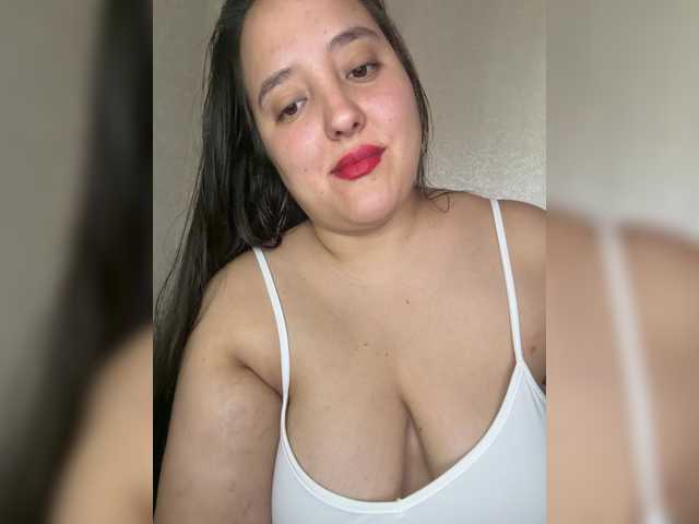 Alisaay live cam on BongaCams