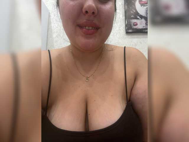 Alisaay live webcam show
