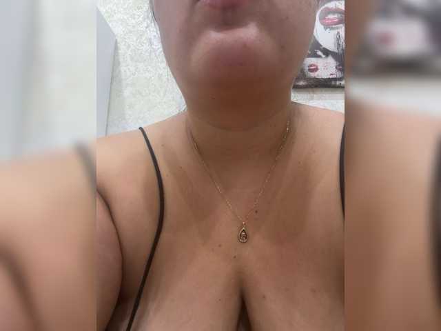 Alisaay live webcam show