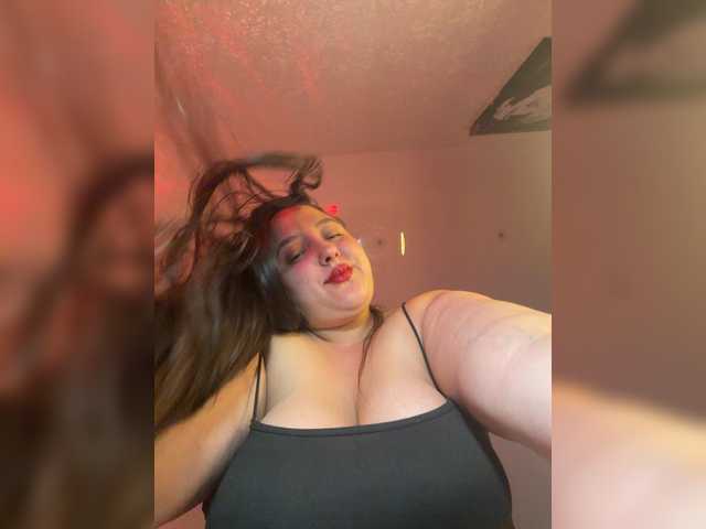 Alisaay live cam on BongaCams