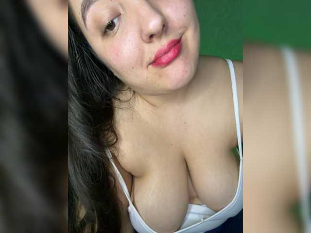 Alisaay live cam on BongaCams