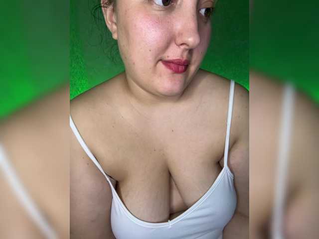 Alisaay live cam on BongaCams