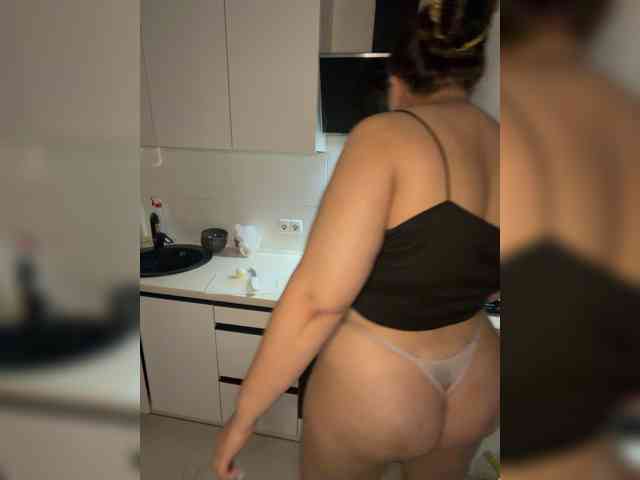Alisaay's webcam live show