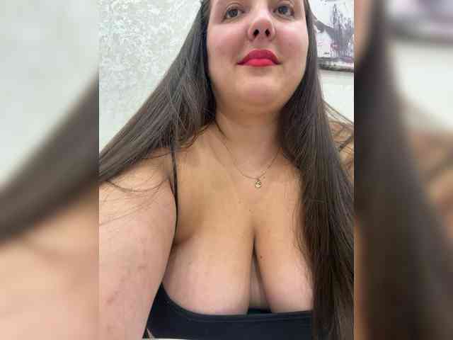 Alisaay Live Webcam on BongaCams