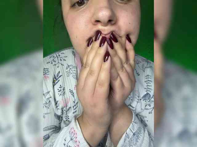 Modelo: Alisaay