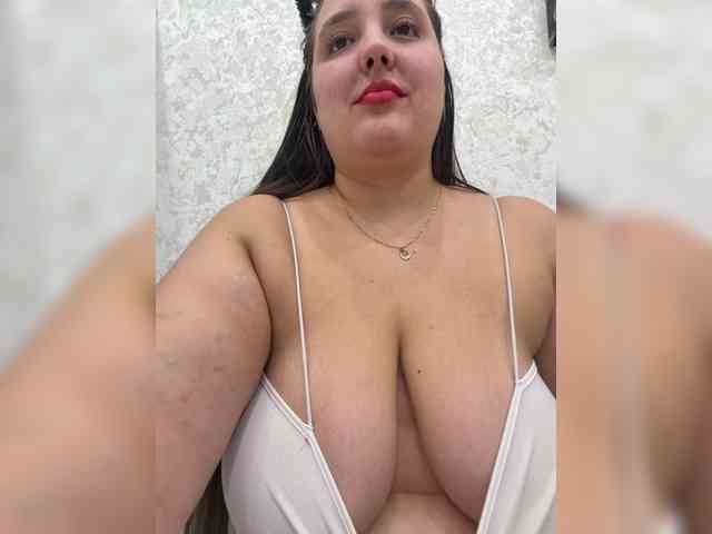 Alisaay's cam show statistics and live stream