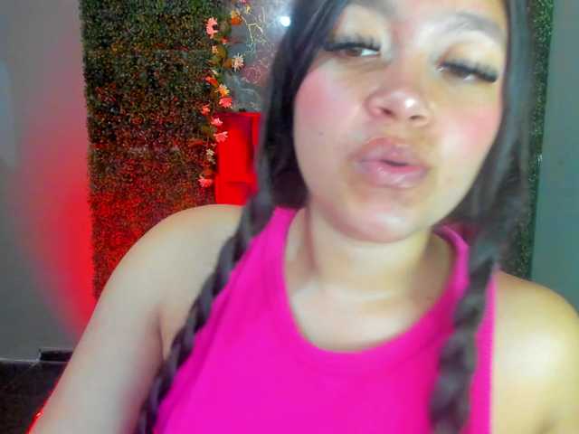 charlot live cam on BongaCams