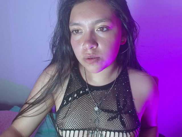 charlot live cam on BongaCams