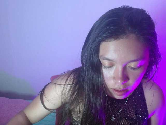 charlot live cam on BongaCams