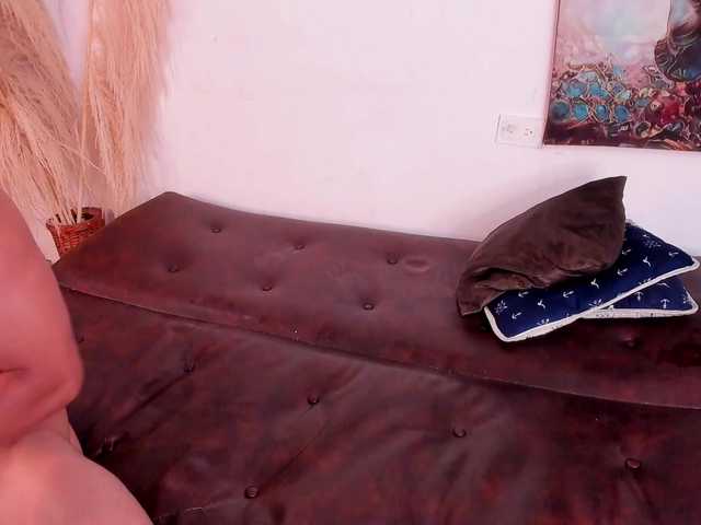 Threesome-RedX1 live cam on BongaCams