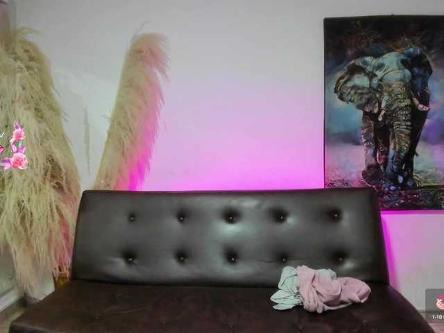 Threesome-RedX1 live cam on BongaCams