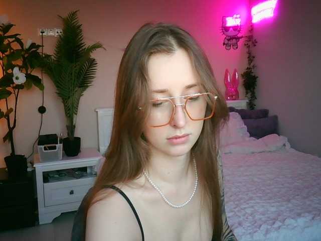 SheTora69 live webcam show