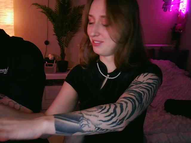 SheTora69 webcam