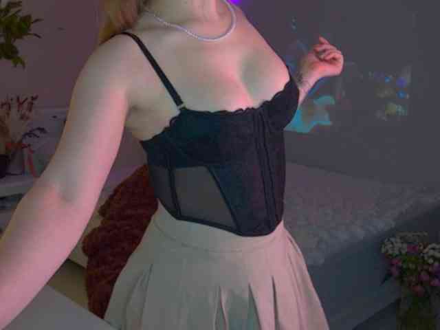 SheTora69 webcam