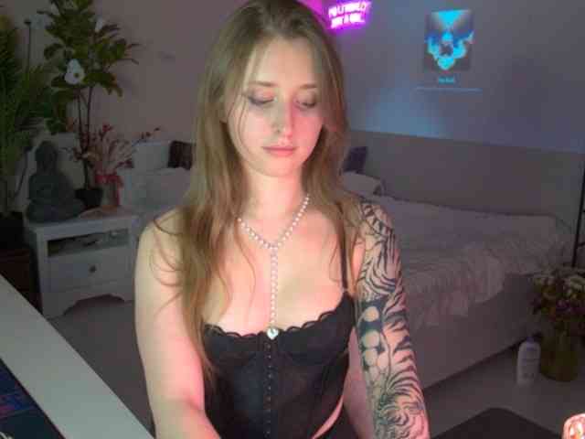 SheTora69 webcam