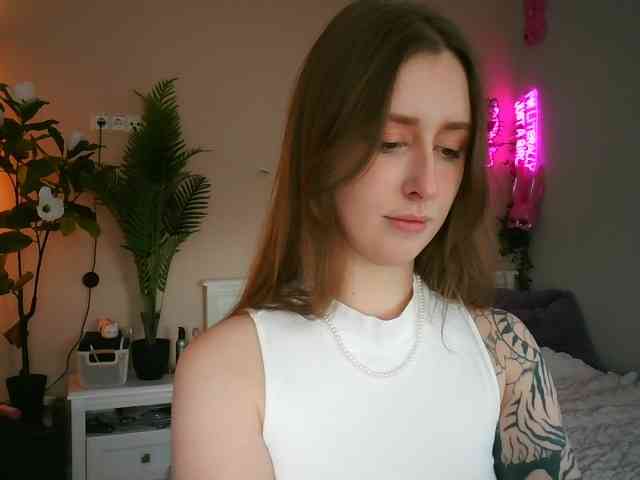 SheTora69 webcam