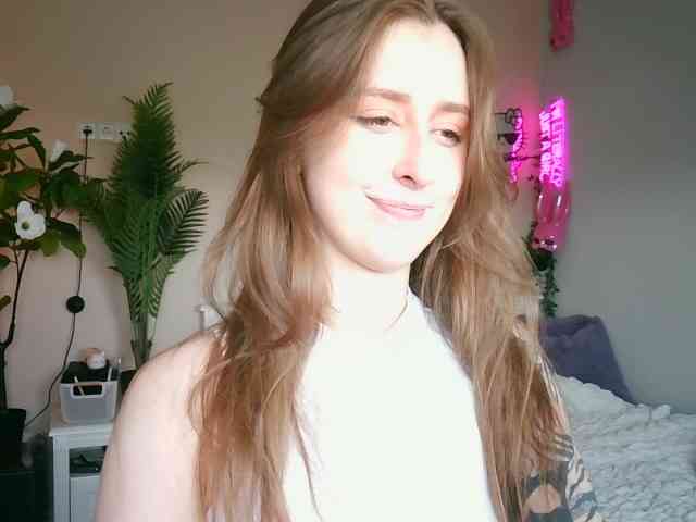 SheTora69 webcam