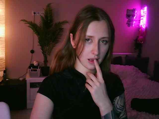 SheTora69 webcam