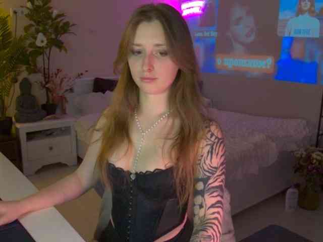 SheTora69 webcam