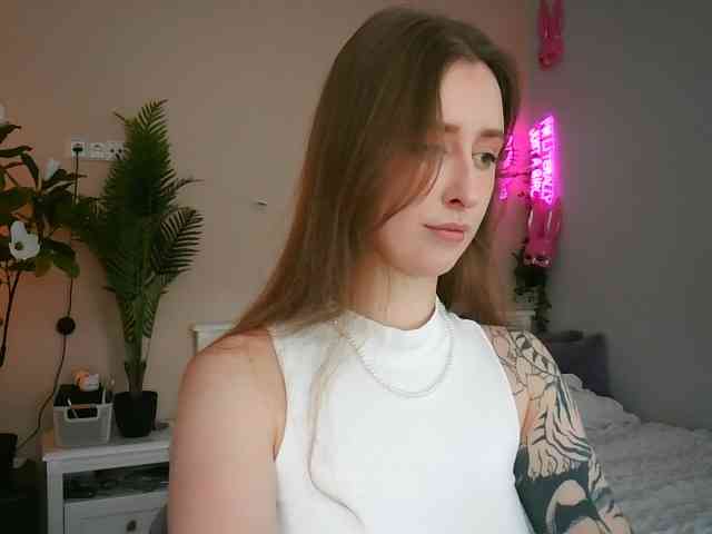 SheTora69 webcam