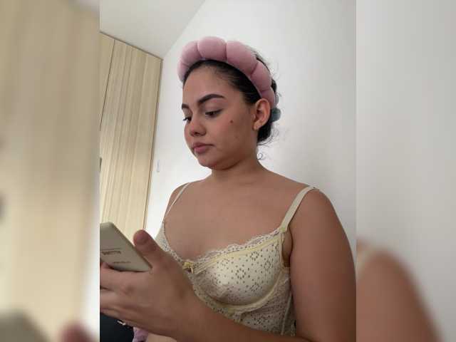 LiaBahamon live cam on BongaCams