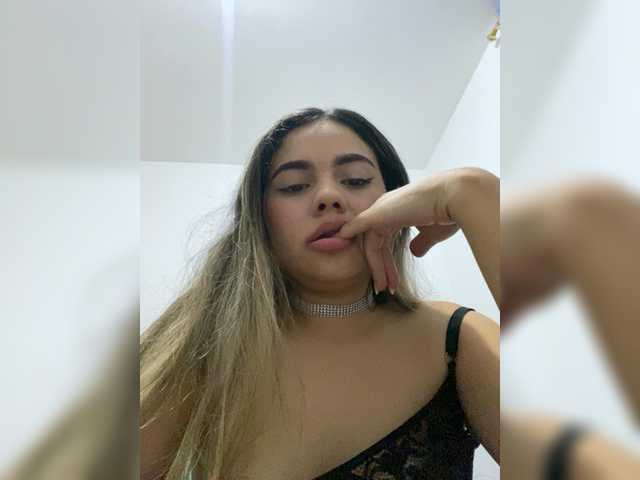 LiaBahamon live webcam show