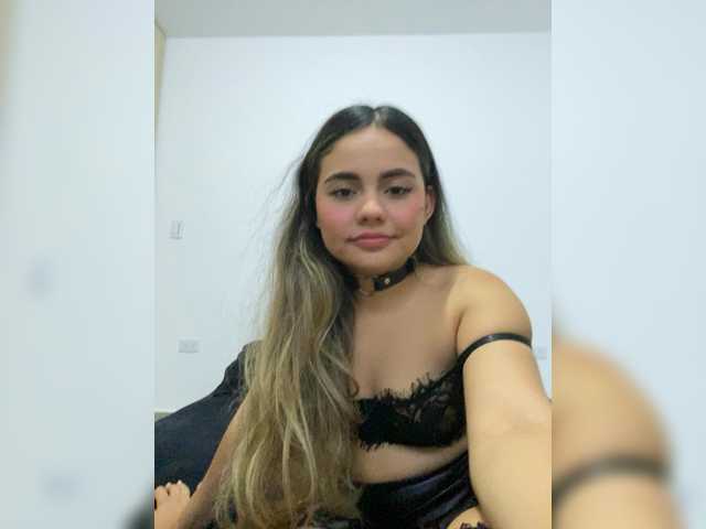 LiaBahamon live webcam show