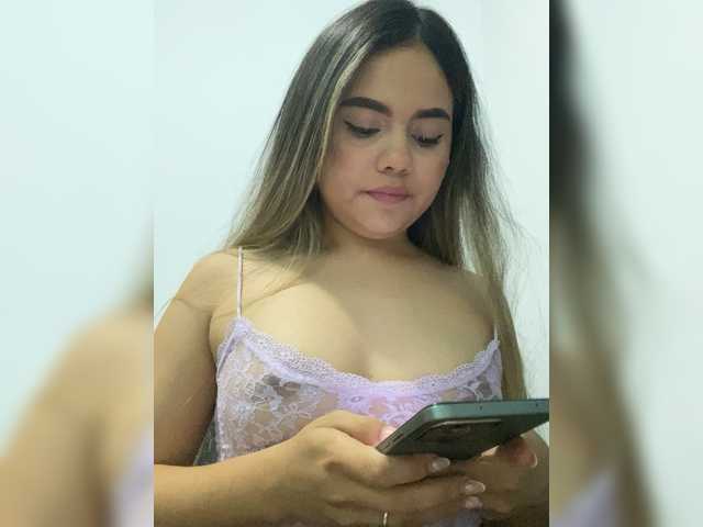 LiaBahamon live webcam show