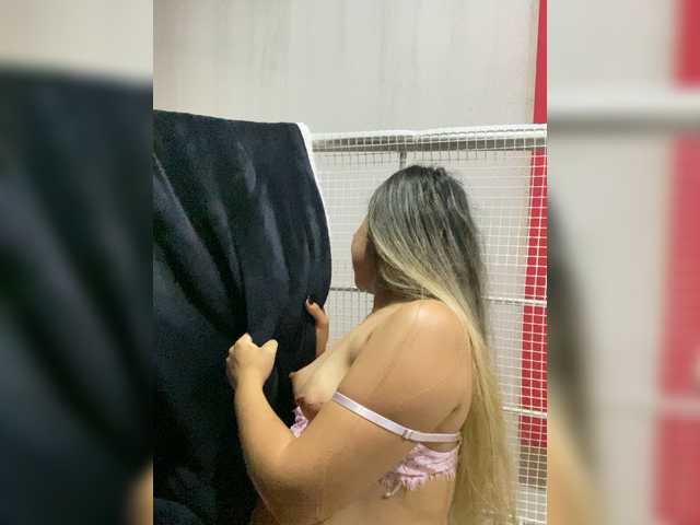 LiaBahamon live cam on BongaCams