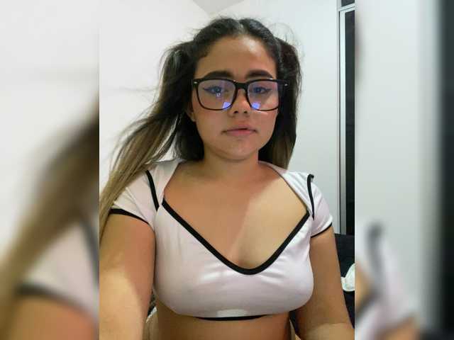 LiaBahamon live webcam show