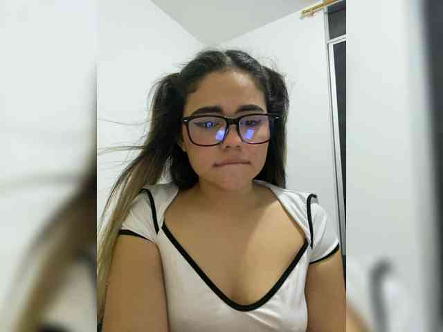 LiaBahamon webcam