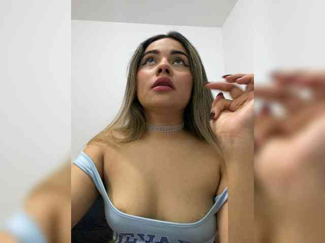 LiaBahamon webcam