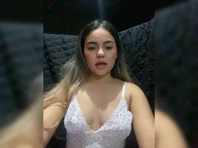 LiaBahamon webcam