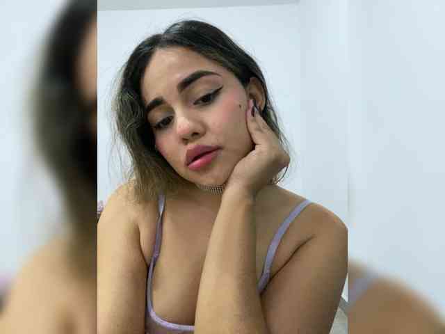 LiaBahamon webcam