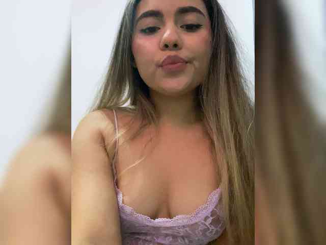 LiaBahamon webcam