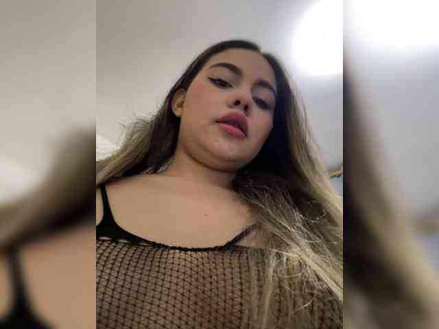LiaBahamon webcam
