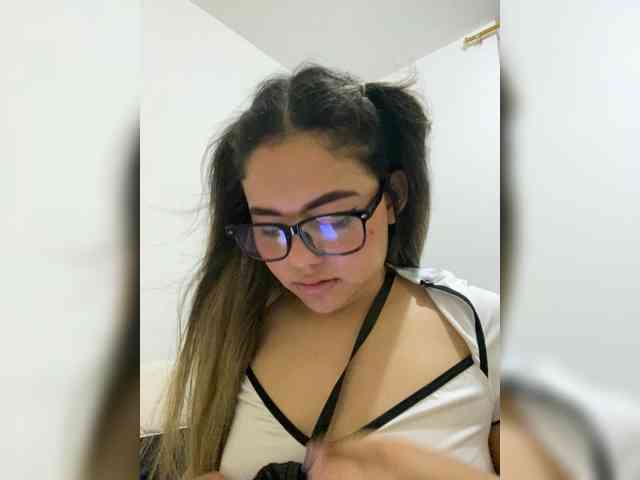 LiaBahamon webcam