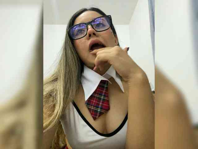 LiaBahamon webcam