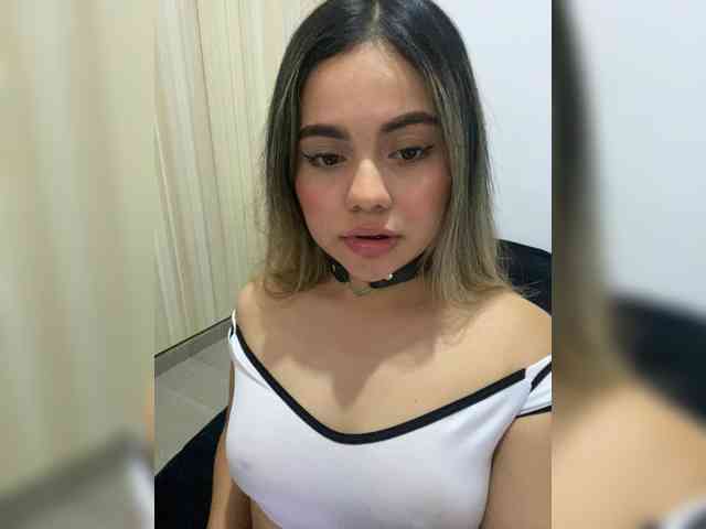 LiaBahamon webcam