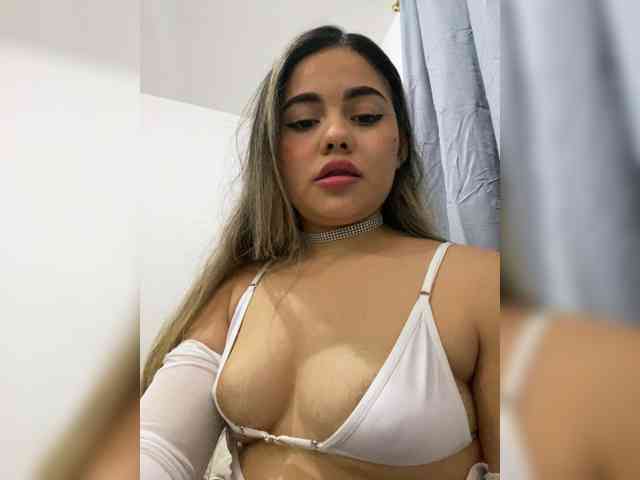LiaBahamon webcam
