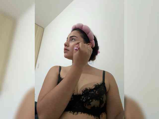 LiaBahamon webcam