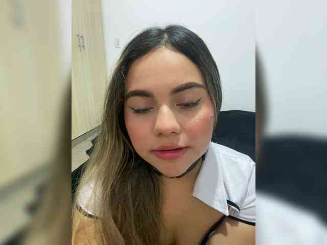 LiaBahamon webcam