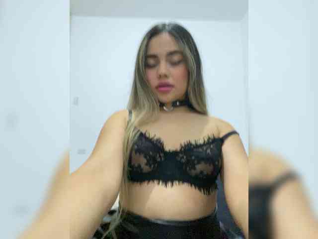 LiaBahamon webcam