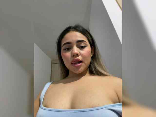 LiaBahamon webcam
